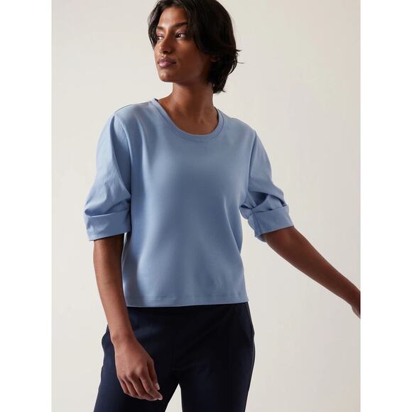 Athleta Harlow Hybrid Tee in Heron Blue - Picture 1 of 11